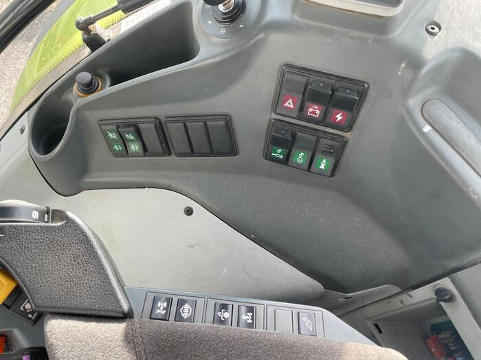 Claas Arion 650 - Трактор: снимка 5 Claas Arion 650 - Трактор: снимка 5