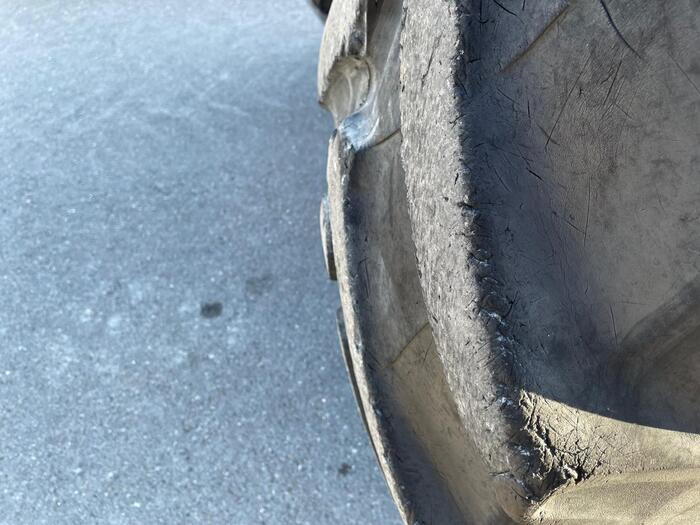 Claas Arion 650 - Трактор: снимка 2 Claas Arion 650 - Трактор: снимка 2