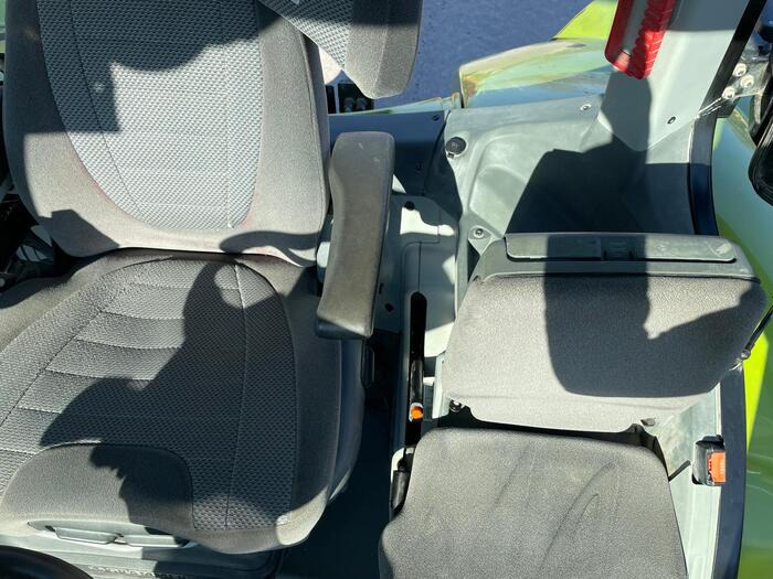 Claas Arion 650 - Трактор: снимка 5 Claas Arion 650 - Трактор: снимка 5