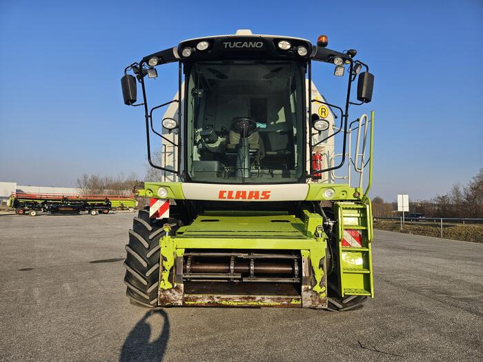 Claas Tucano 450 - Зърнокомбайн: снимка 2 Claas Tucano 450 - Зърнокомбайн: снимка 2