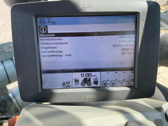 Claas Xerion 4000 - Трактор: снимка 5 Claas Xerion 4000 - Трактор: снимка 5