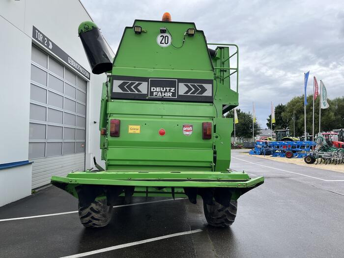 Deutz-Fahr 5660 H - Зърнокомбайн: снимка 3 Deutz-Fahr 5660 H - Зърнокомбайн: снимка 3