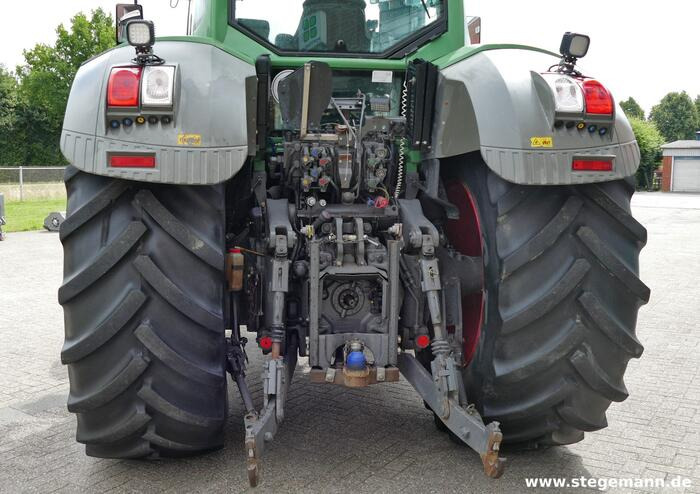 Fendt 826 Vario - Трактор: снимка 4 Fendt 826 Vario - Трактор: снимка 4