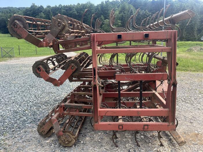 Hatzenbichler Saatbeetkombination 8m - Комбинирана сеялка: снимка 4 Hatzenbichler Saatbeetkombination 8m - Комбинирана сеялка: снимка 4