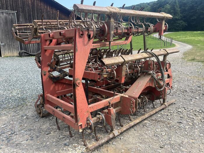 Hatzenbichler Saatbeetkombination 8m - Комбинирана сеялка: снимка 3 Hatzenbichler Saatbeetkombination 8m - Комбинирана сеялка: снимка 3