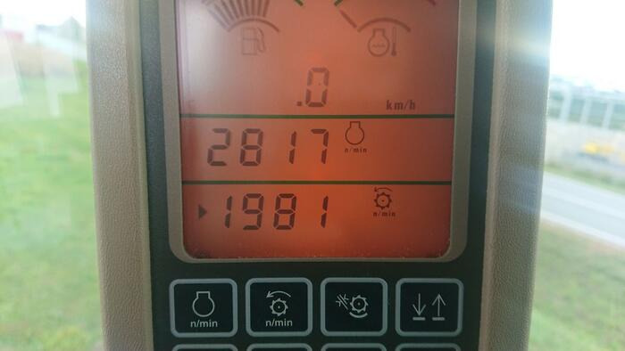 John Deere C 670 - Зърнокомбайн: снимка 4 John Deere C 670 - Зърнокомбайн: снимка 4