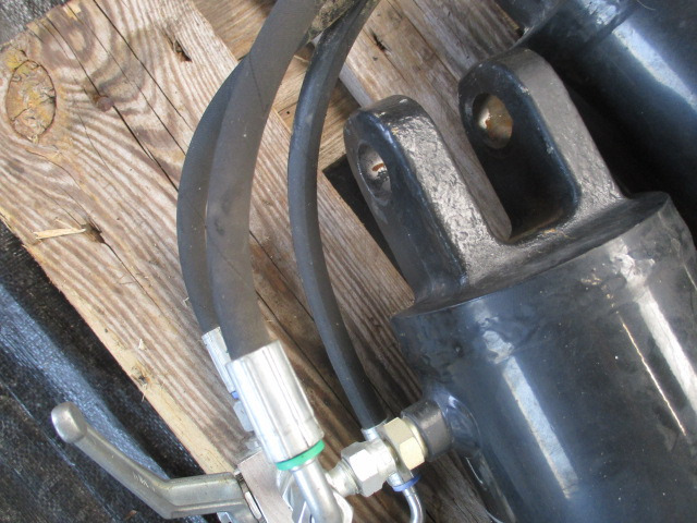 New Holland 84408341 Hydraulikzylinder - Сламопреса за квадратни бали: снимка 5 New Holland 84408341 Hydraulikzylinder - Сламопреса за квадратни бали: снимка 5