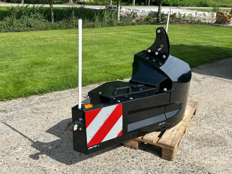 Fendt Frontbumper Frontblok Gewicht NIEUW - Трактор: снимка 1 Fendt Frontbumper Frontblok Gewicht NIEUW - Трактор: снимка 1