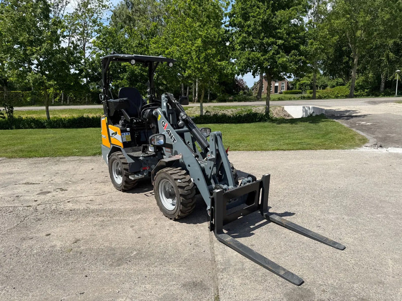 Колесен товарач Giant 2300 HD NIEUW Shovel! Giant Kubota: снимка 16