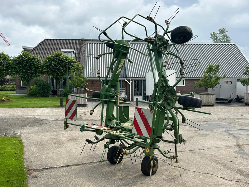 Krone KW 6.40 schudder schuilstelling hooibouw 6 elements - Гребло/ Сенообръщачка: снимка 4 Krone KW 6.40 schudder schuilstelling hooibouw 6 elements - Гребло/ Сенообръщачка: снимка 4