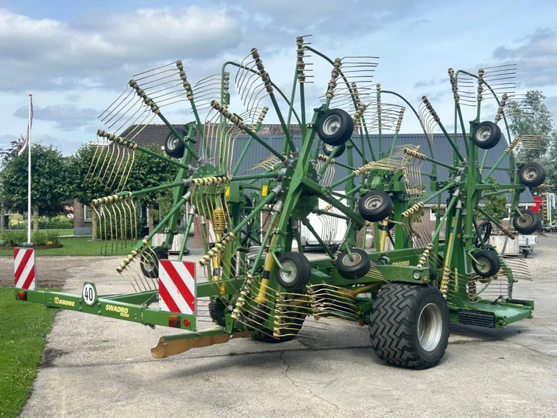 Krone Swadro 1400 Plus 4 Rotorhark Zwiller - Гребло/ Сенообръщачка: снимка 3 Krone Swadro 1400 Plus 4 Rotorhark Zwiller - Гребло/ Сенообръщачка: снимка 3