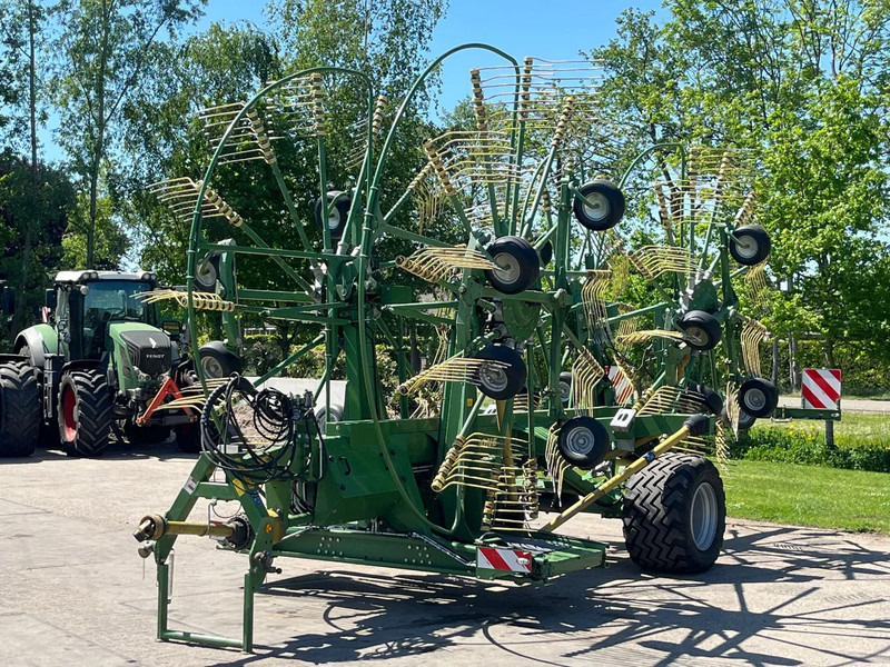 Krone swadro 1400 plus 4 rotor hark NIEUW STAAT - Гребло/ Сенообръщачка: снимка 3 Krone swadro 1400 plus 4 rotor hark NIEUW STAAT - Гребло/ Сенообръщачка: снимка 3