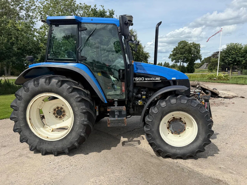 New Holland TS90 TS 90 FH FA Trekker EX OVERHEID - Трактор: снимка 3 New Holland TS90 TS 90 FH FA Trekker EX OVERHEID - Трактор: снимка 3