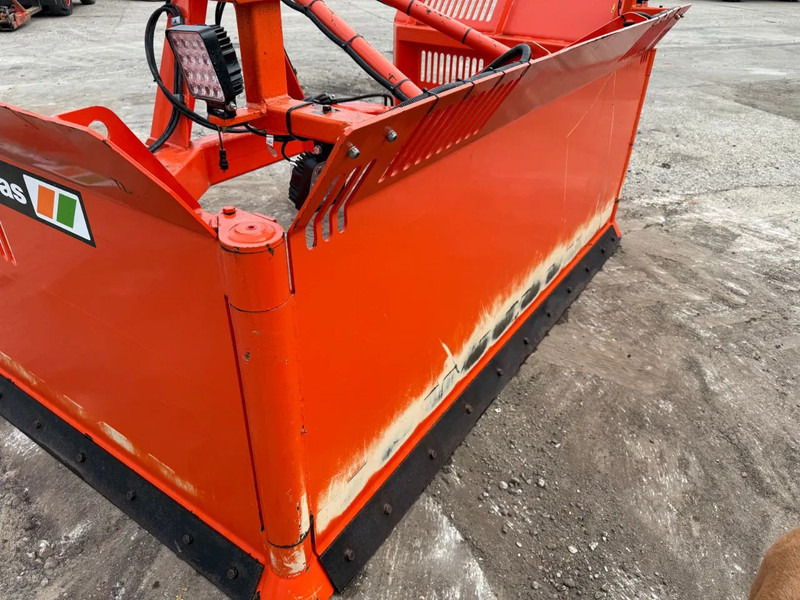 Onbekend Holaras MES 550 120 Maisschuif 5.5 meter - Комбайн: снимка 2 Onbekend Holaras MES 550 120 Maisschuif 5.5 meter - Комбайн: снимка 2