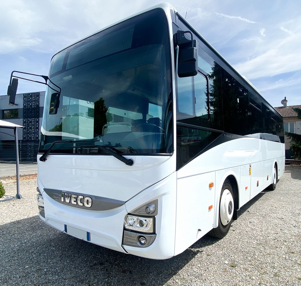 IVECO CROSSWAY 2020 10M60 - Междуградски автобус: снимка 2 IVECO CROSSWAY 2020 10M60 - Междуградски автобус: снимка 2