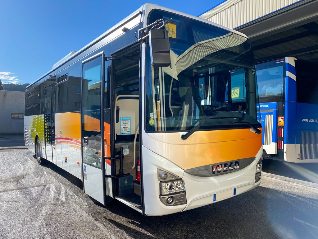 IVECO CROSSWAY 2020 10M60 - Междуградски автобус: снимка 1 IVECO CROSSWAY 2020 10M60 - Междуградски автобус: снимка 1