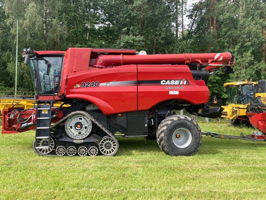 Case IH 9240 - Зърнокомбайн: снимка 2 Case IH 9240 - Зърнокомбайн: снимка 2