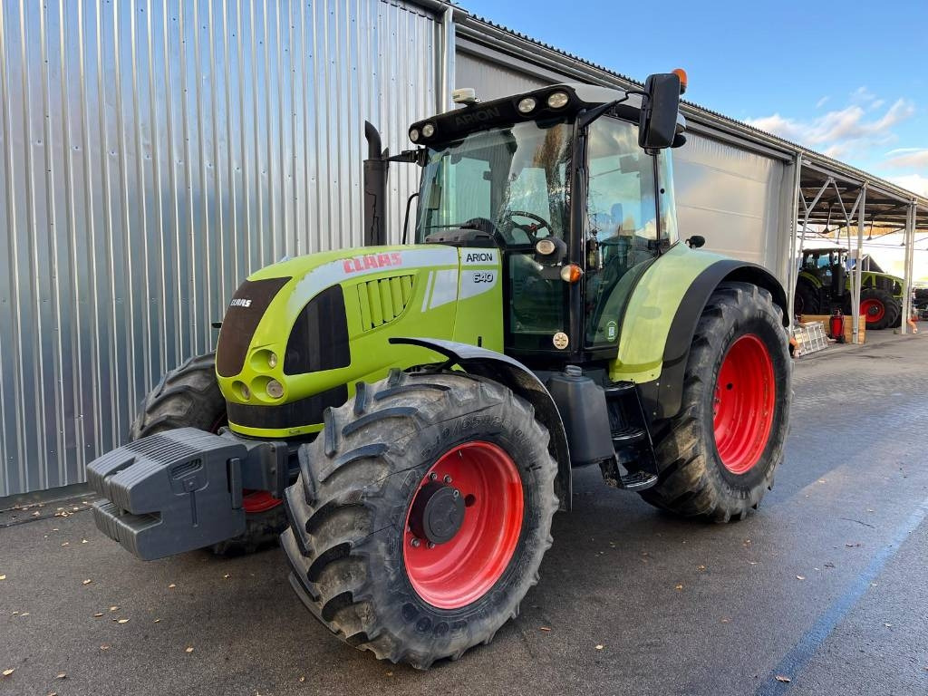 Claas Arion 640 CIS - Трактор: снимка 3 Claas Arion 640 CIS - Трактор: снимка 3