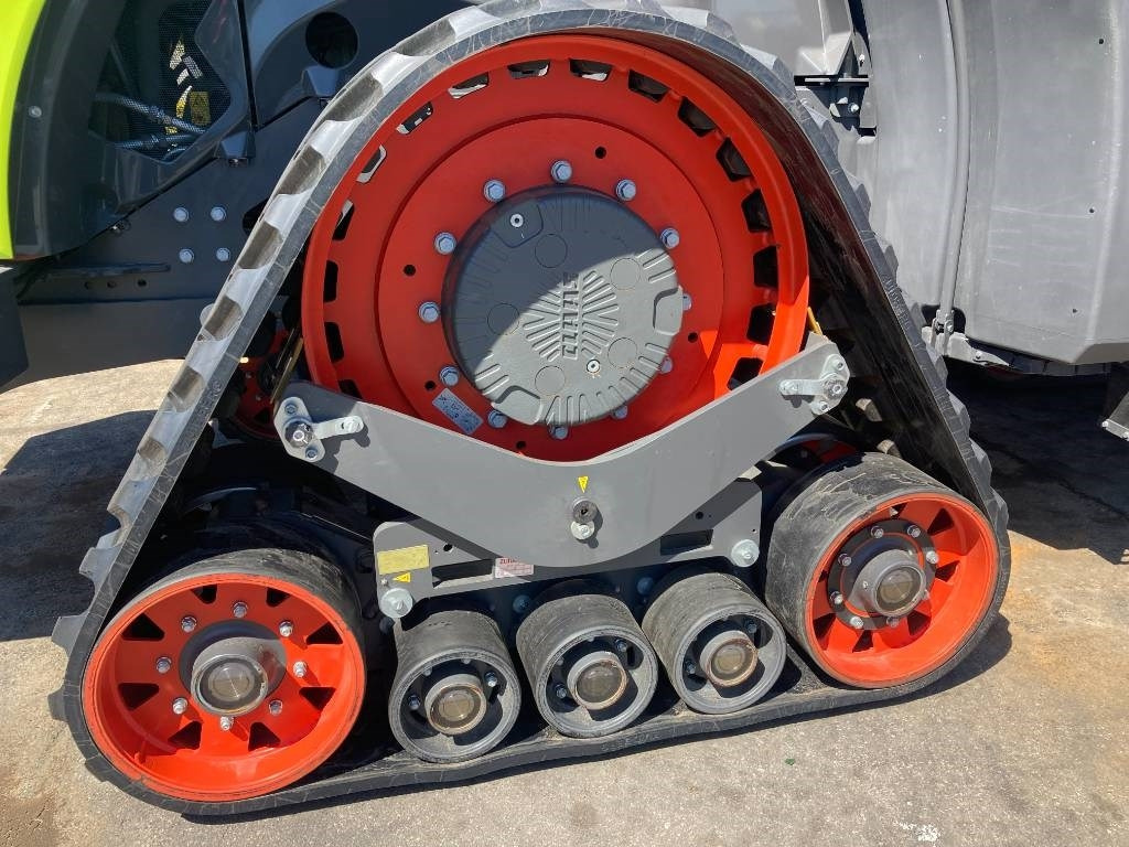 Claas XERION 5000 TRAC TS - Трактор: снимка 5 Claas XERION 5000 TRAC TS - Трактор: снимка 5