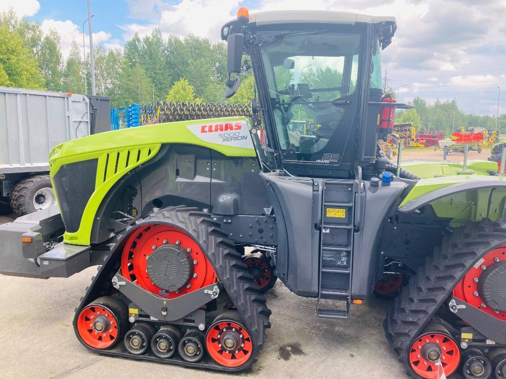 Claas XERION 5000 TRAC TS - Трактор: снимка 4 Claas XERION 5000 TRAC TS - Трактор: снимка 4