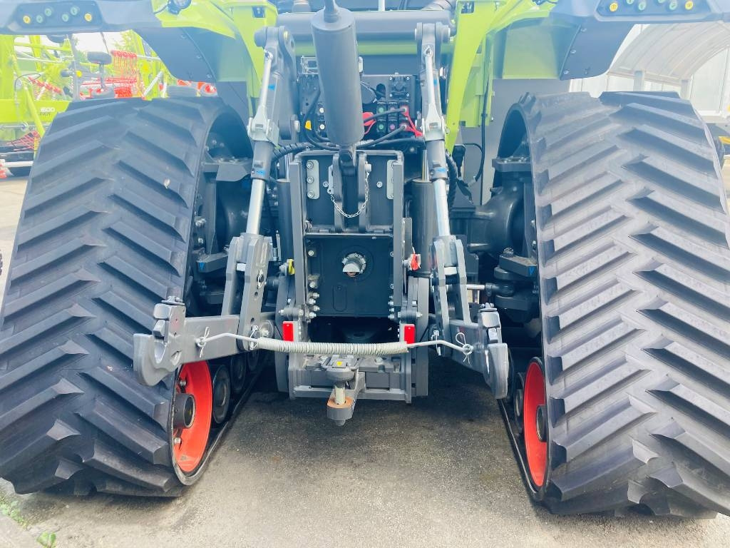 Claas XERION 5000 TRAC TS - Трактор: снимка 5 Claas XERION 5000 TRAC TS - Трактор: снимка 5