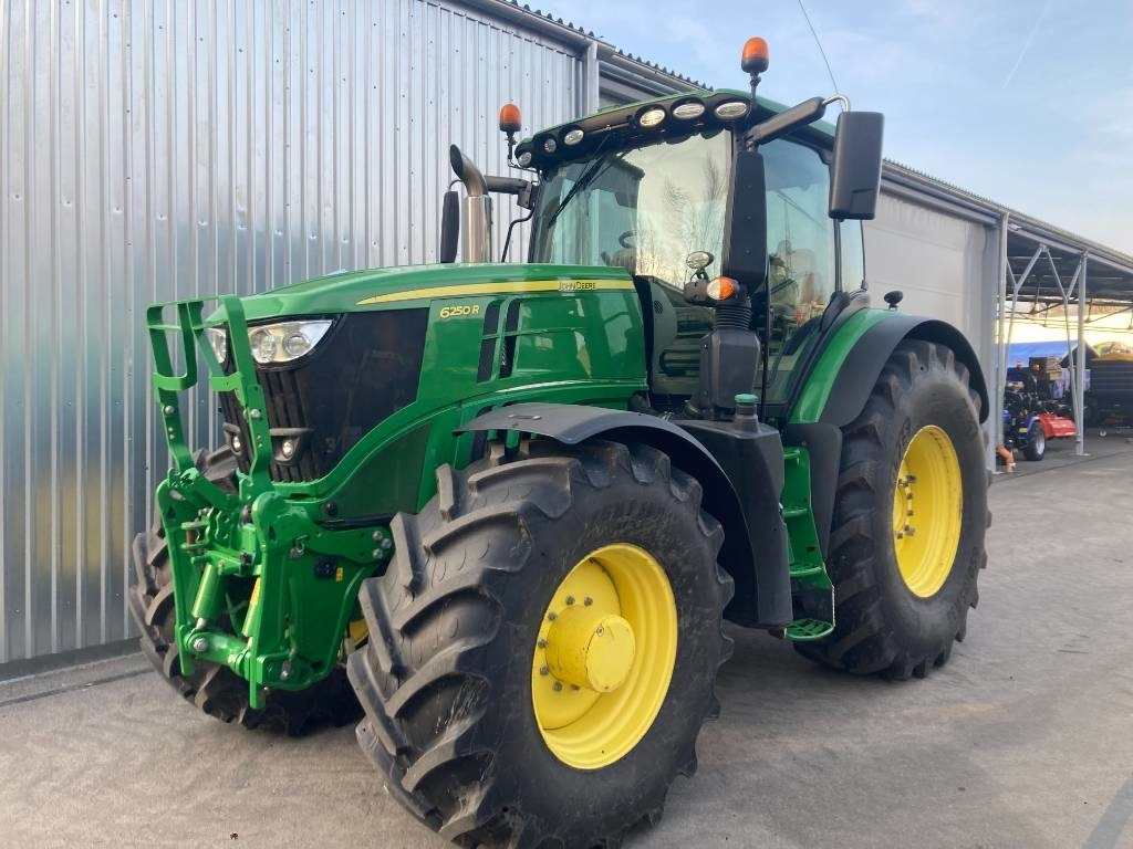 John Deere 6250 R - Трактор: снимка 1 John Deere 6250 R - Трактор: снимка 1
