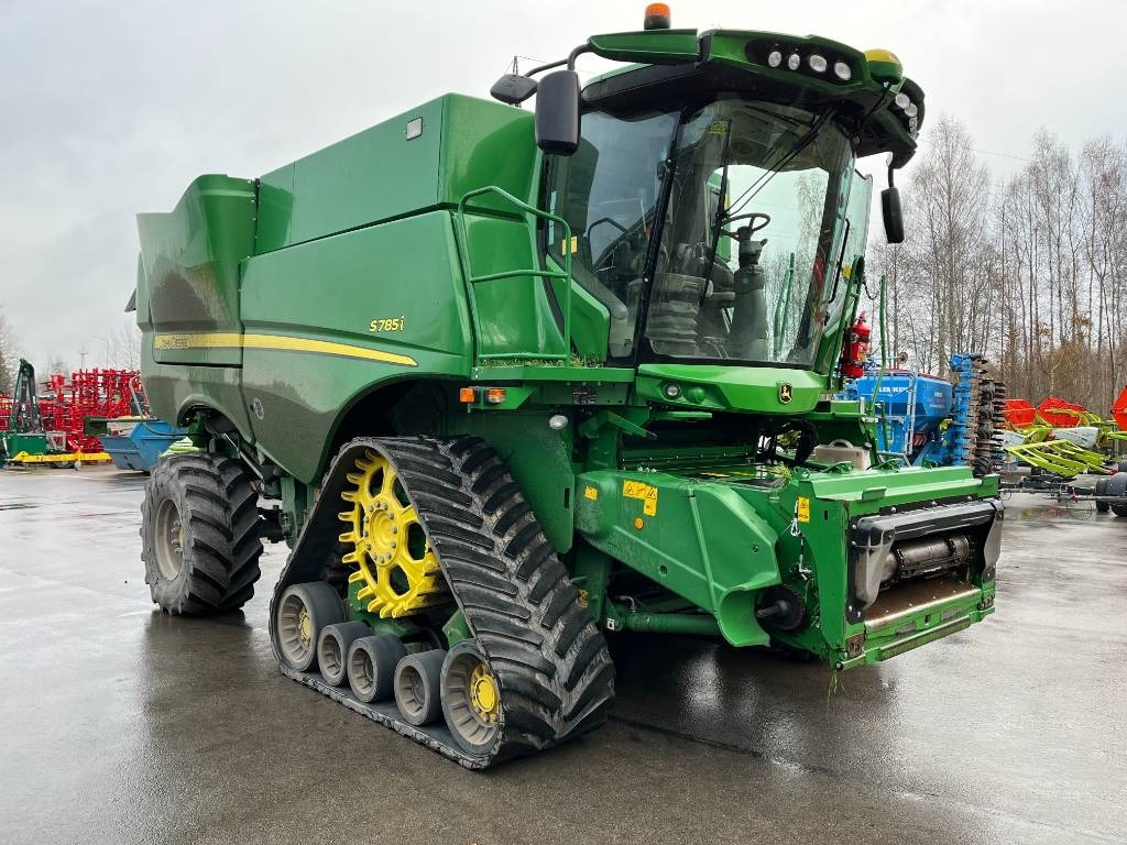 John Deere S 785i - Зърнокомбайн: снимка 1 John Deere S 785i - Зърнокомбайн: снимка 1