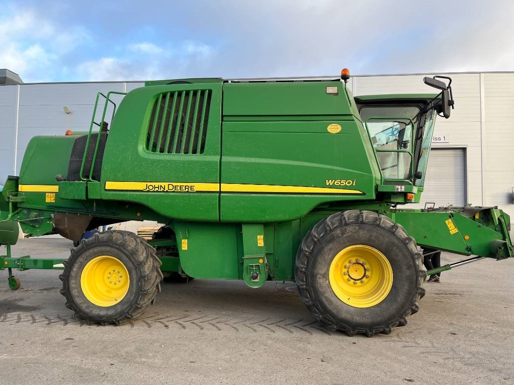 John Deere W 650 i - Зърнокомбайн: снимка 2 John Deere W 650 i - Зърнокомбайн: снимка 2