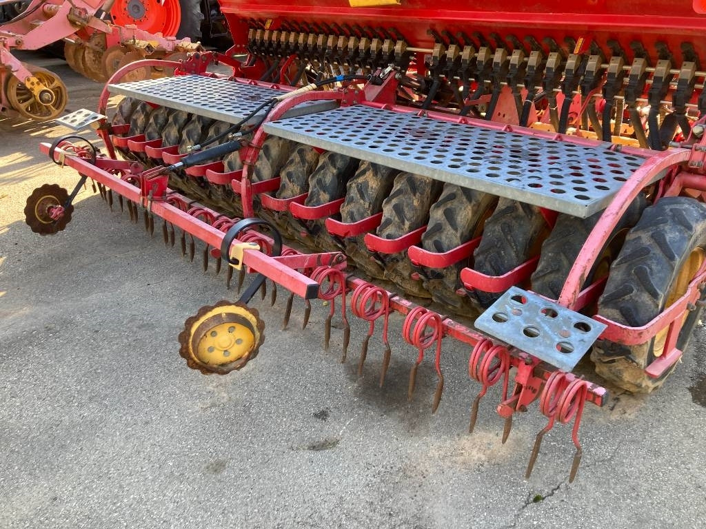 Комбинирана сеялка Vaderstad Rapid 400C: снимка 17