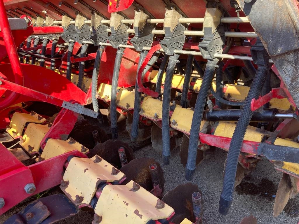 Комбинирана сеялка Vaderstad Rapid 400C: снимка 13