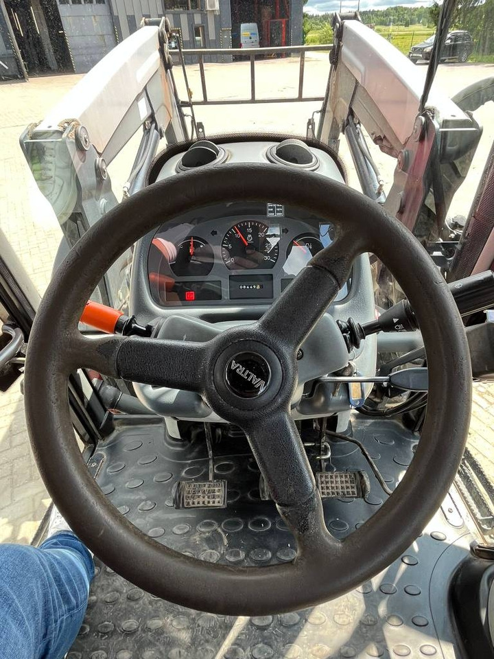 Трактор Valtra A 93: снимка 9