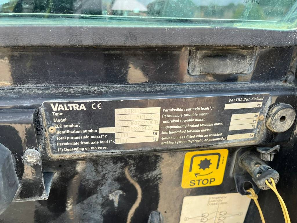 Трактор Valtra A 93: снимка 17