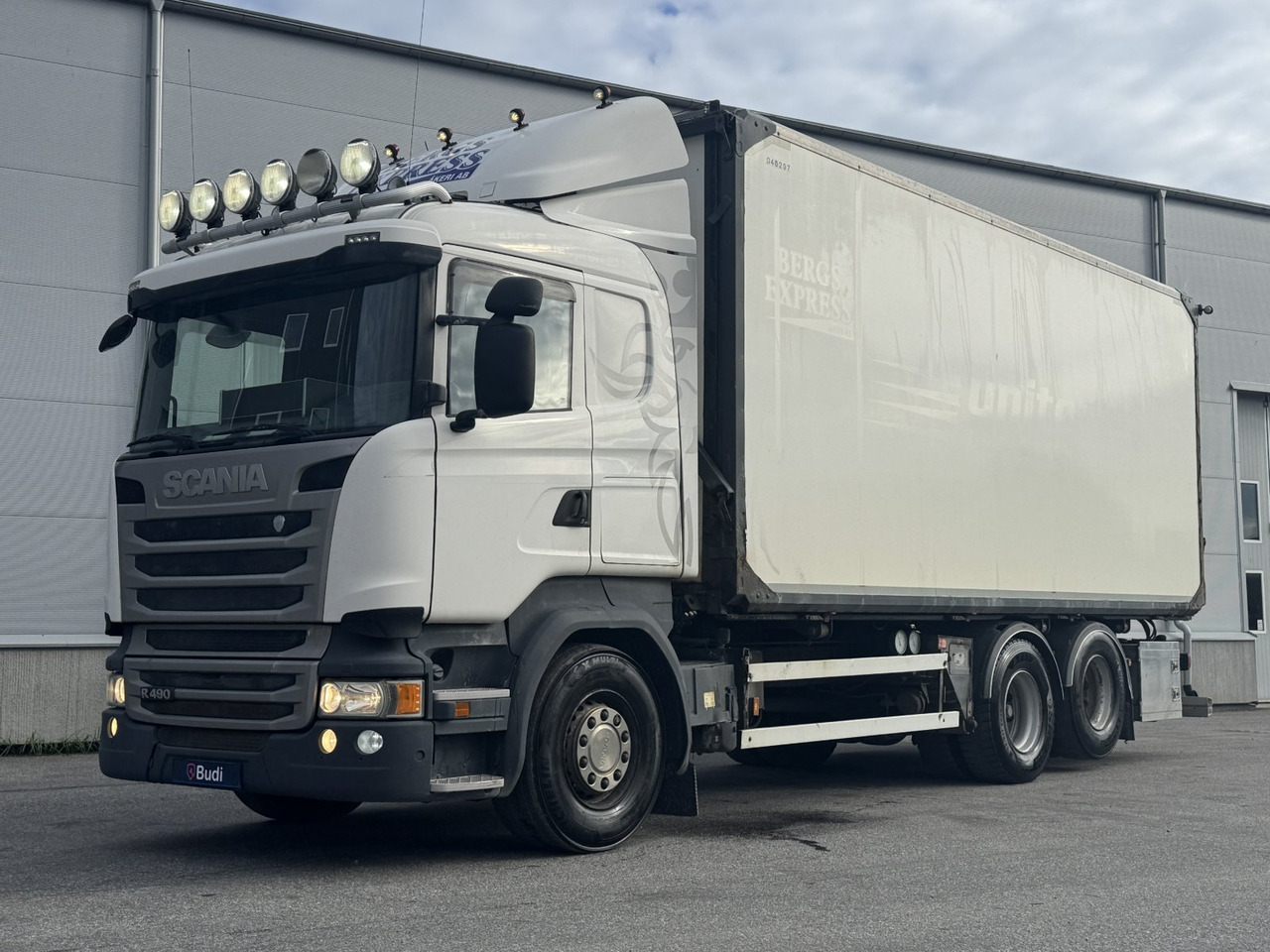 Flisbilsekipage Scania R490 LB 6X2 MNB -2015 | Reparationsobjekt - Камион фургон: снимка 1 Flisbilsekipage Scania R490 LB 6X2 MNB -2015 | Reparationsobjekt - Камион фургон: снимка 1