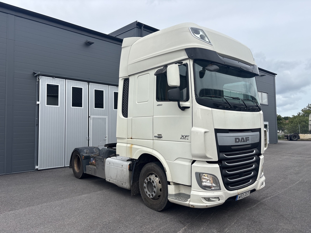 Dragbil DAF XF 460 4x2 FT -2015 | Super Space Cab - Влекач: снимка 1 Dragbil DAF XF 460 4x2 FT -2015 | Super Space Cab - Влекач: снимка 1