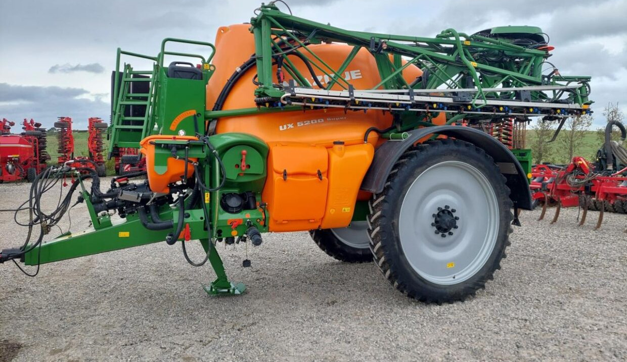 Amazone UX 5200 - 28m med Ama-Select - Прикачна пръскачка: снимка 2 Amazone UX 5200 - 28m med Ama-Select - Прикачна пръскачка: снимка 2