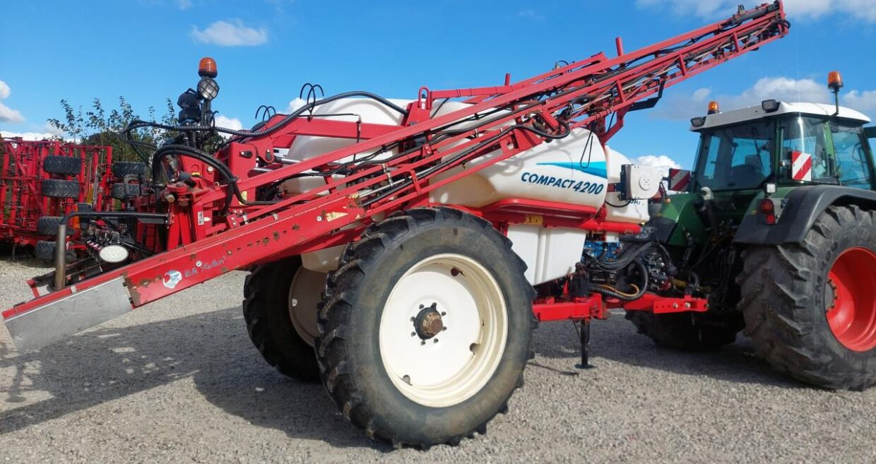 Bargam COMPACT 4200 -28M - Прикачна пръскачка: снимка 5 Bargam COMPACT 4200 -28M - Прикачна пръскачка: снимка 5