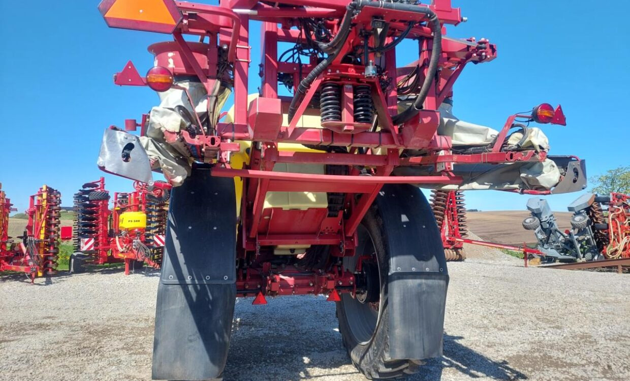 Hardi Commander 7000i - 28m Twin - Прикачна пръскачка: снимка 3 Hardi Commander 7000i - 28m Twin - Прикачна пръскачка: снимка 3