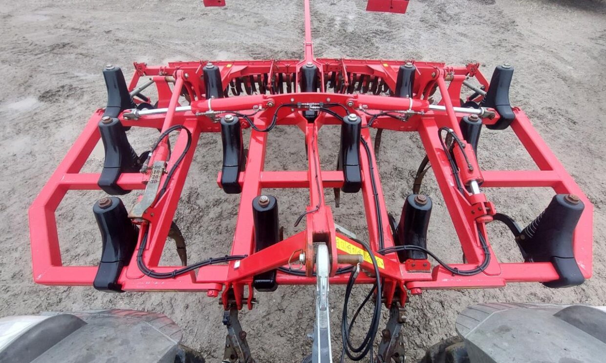 Horsch Terrano 4 FX - Брана: снимка 1 Horsch Terrano 4 FX - Брана: снимка 1