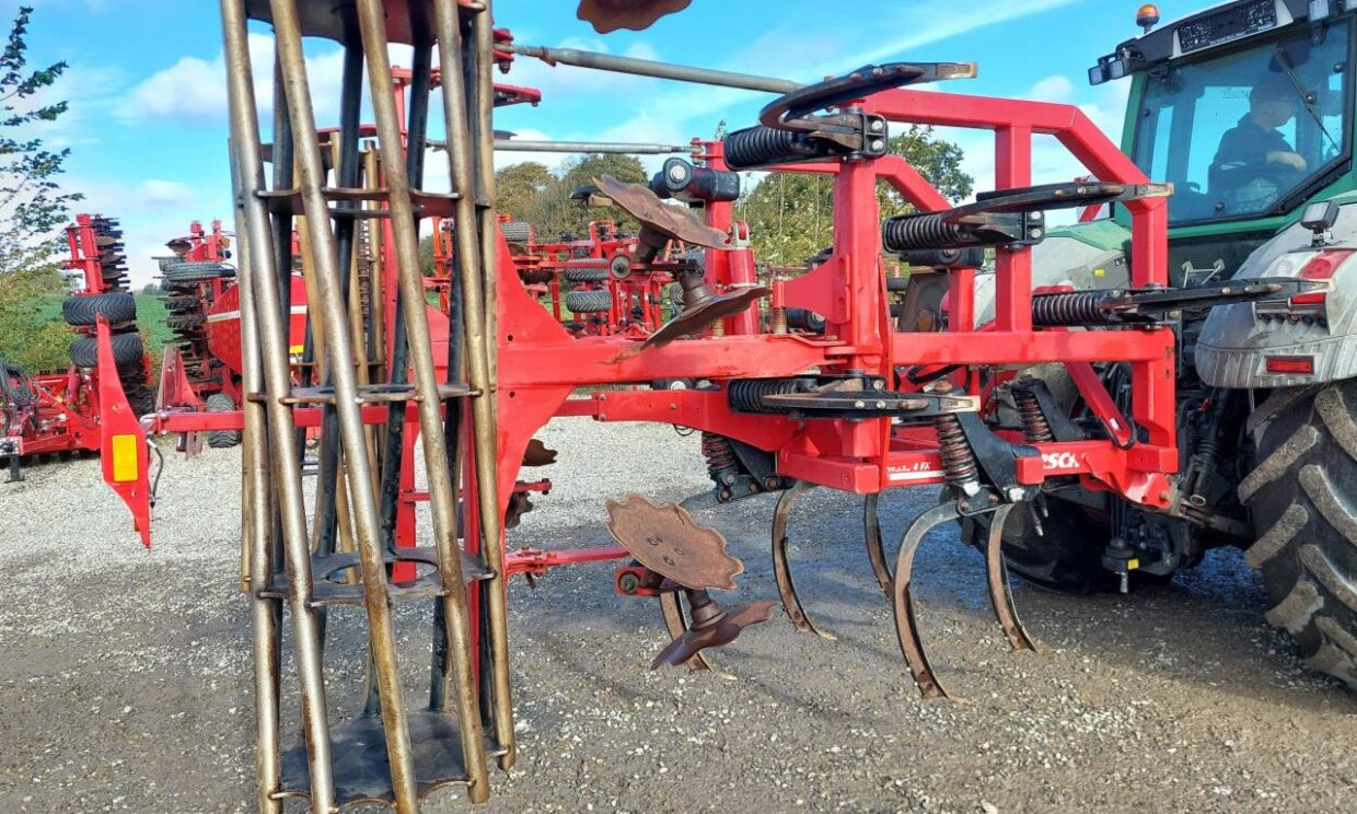 Horsch Terrano 4 FX - Брана: снимка 3 Horsch Terrano 4 FX - Брана: снимка 3