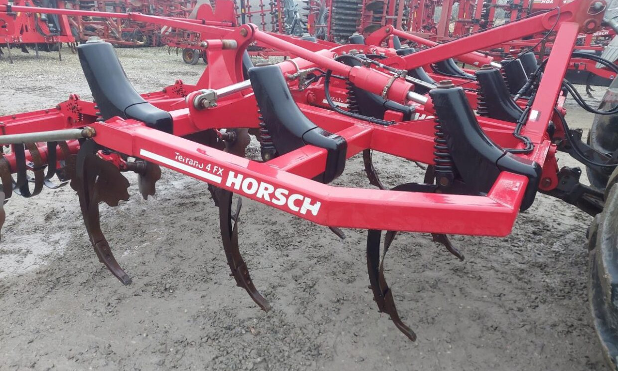 Horsch Terrano 4 FX - Брана: снимка 2 Horsch Terrano 4 FX - Брана: снимка 2