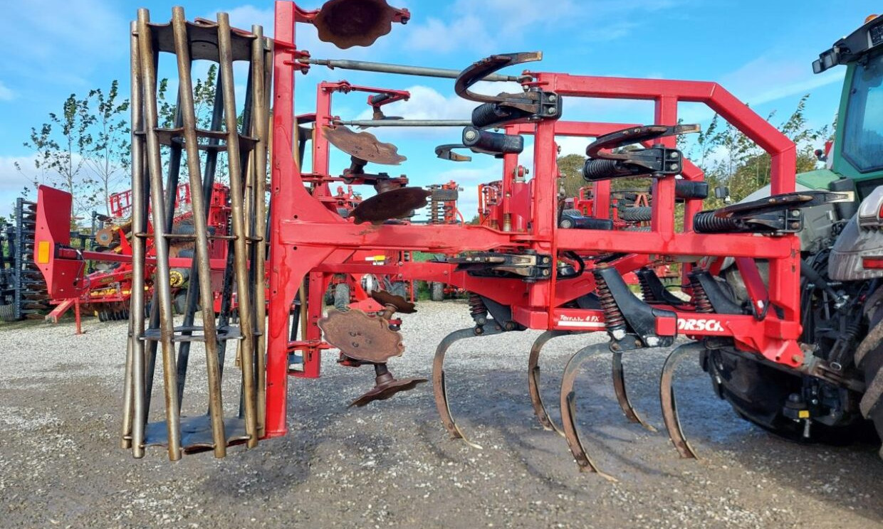 Horsch Terrano 4 FX - Брана: снимка 1 Horsch Terrano 4 FX - Брана: снимка 1