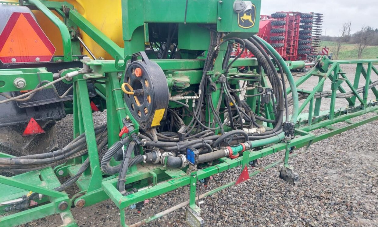 Прикачна пръскачка John Deere R962i - 36-24m: снимка 10 Прикачна пръскачка John Deere R962i - 36-24m: снимка 10