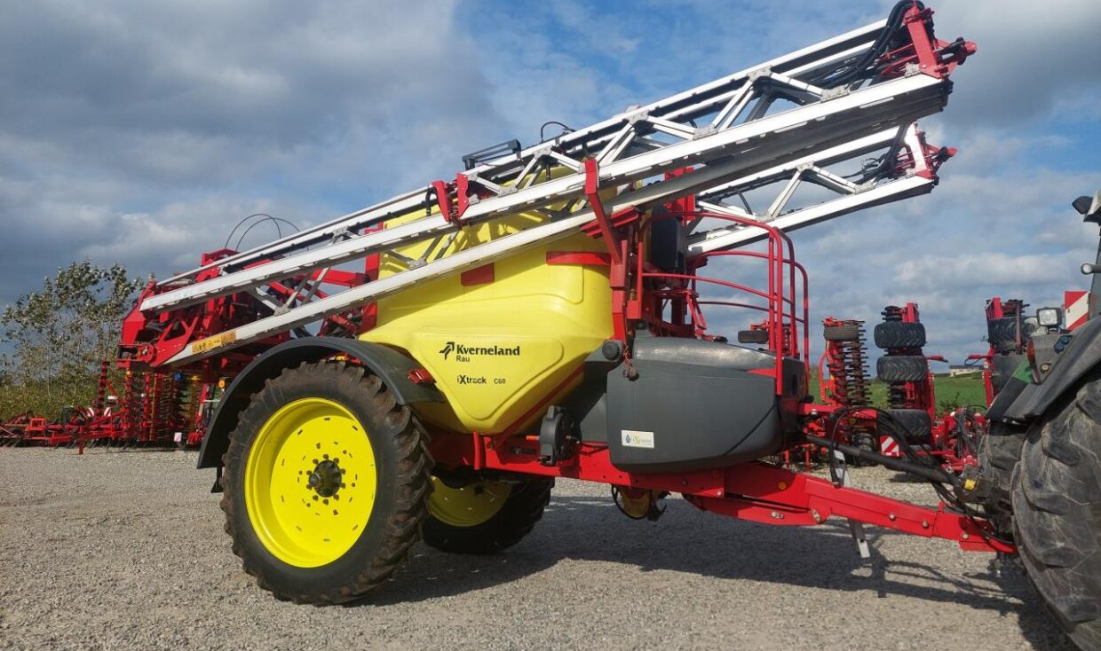 Kverneland Ixtrack C60 - 28m Alubom - Прикачна пръскачка: снимка 1 Kverneland Ixtrack C60 - 28m Alubom - Прикачна пръскачка: снимка 1