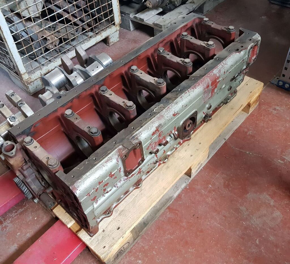 Deutz F6L 413 R 5 8865514 Deutz F6L 413 R - Цилиндров блок за Камион: снимка 1 Deutz F6L 413 R 5 8865514 Deutz F6L 413 R - Цилиндров блок за Камион: снимка 1