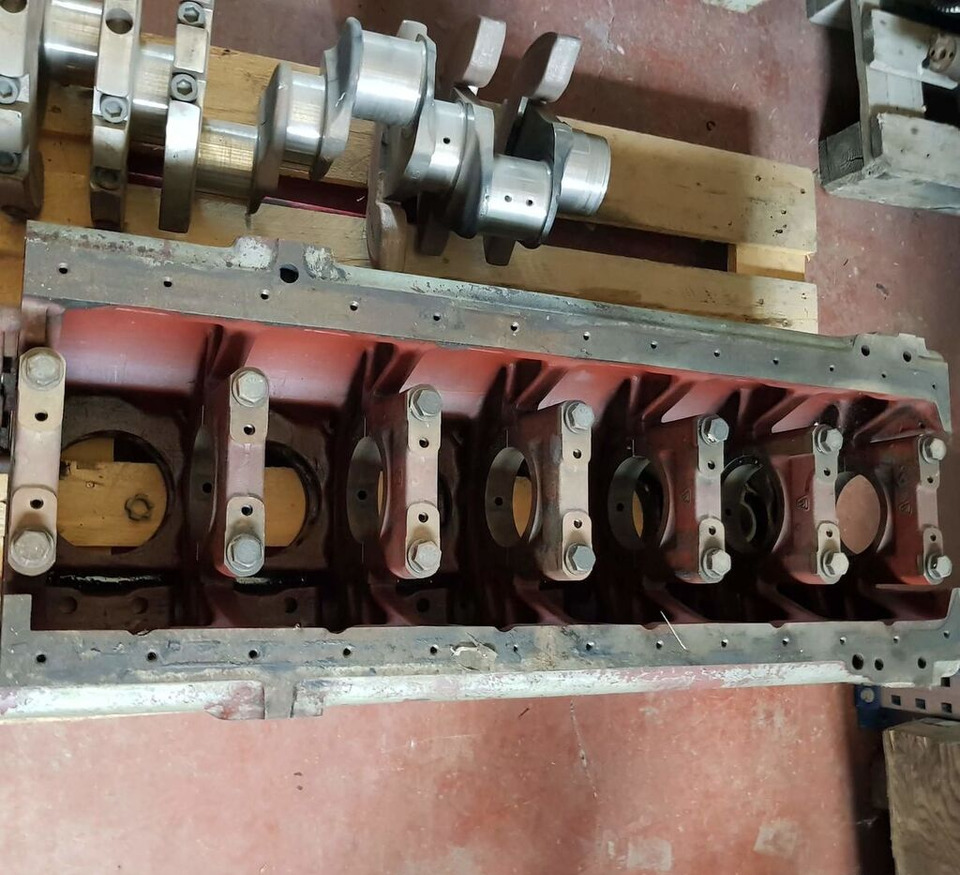 Deutz F6L 413 R 5 8865514 Deutz F6L 413 R - Цилиндров блок за Камион: снимка 3 Deutz F6L 413 R 5 8865514 Deutz F6L 413 R - Цилиндров блок за Камион: снимка 3