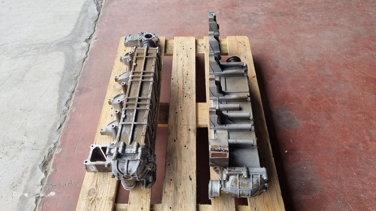 EXHAUST GAS COOLER Behr Mercedes-Benz ACTROS MP4 EURO 5-6 - Двигател и части за Камион: снимка 1 EXHAUST GAS COOLER Behr Mercedes-Benz ACTROS MP4 EURO 5-6 - Двигател и части за Камион: снимка 1