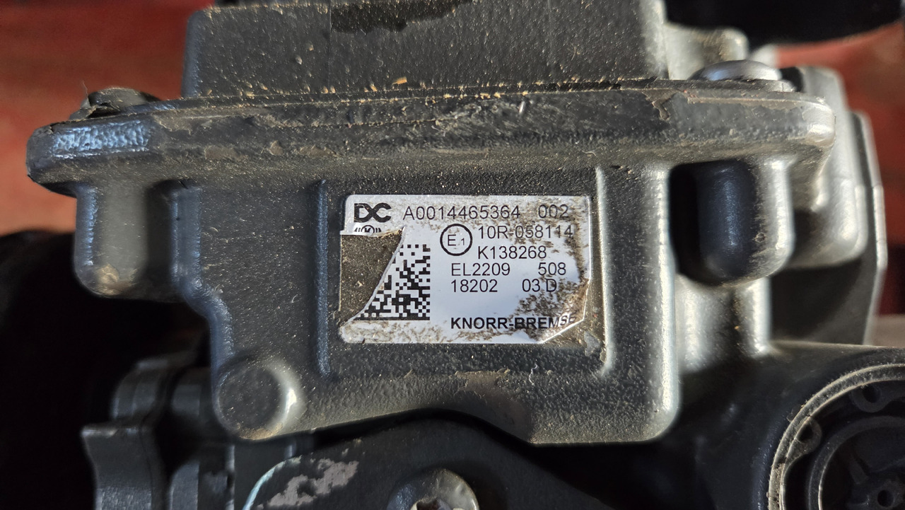 KNORR-BREMSE CONTROL UNIT EAPU K 102145 - Блок за управление за Камион: снимка 3 KNORR-BREMSE CONTROL UNIT EAPU K 102145 - Блок за управление за Камион: снимка 3