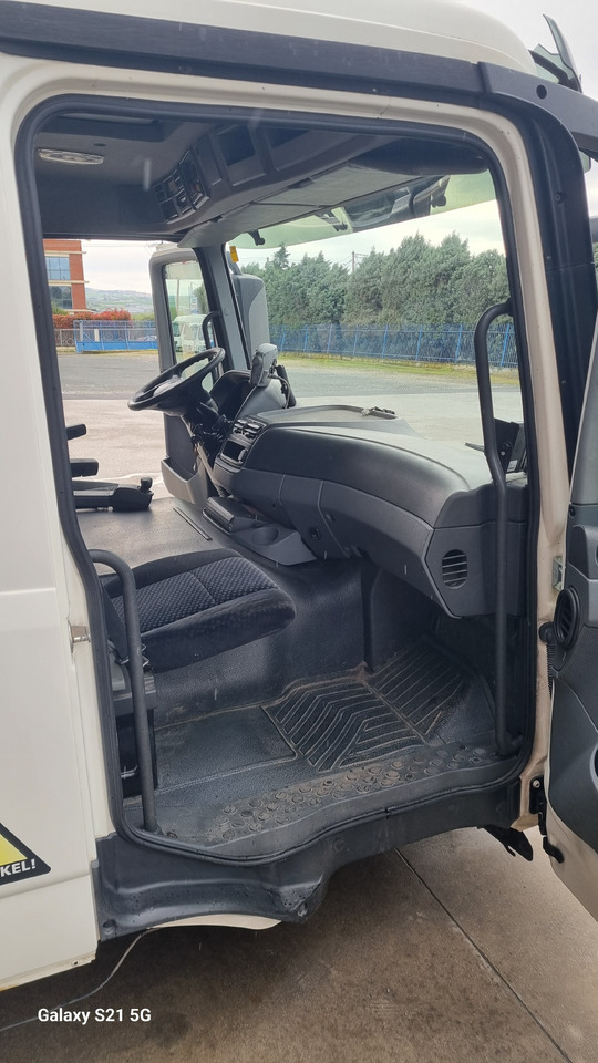 MERCEDES ACTROS MP3 MEDIUM - Кабина: снимка 5 MERCEDES ACTROS MP3 MEDIUM - Кабина: снимка 5