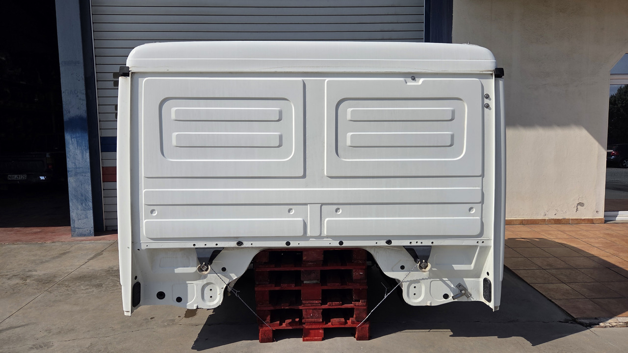 MERCEDES-BENZ ACTROS MP3 EURO 5 MEDIUM SIZE - Кабина: снимка 4 MERCEDES-BENZ ACTROS MP3 EURO 5 MEDIUM SIZE - Кабина: снимка 4