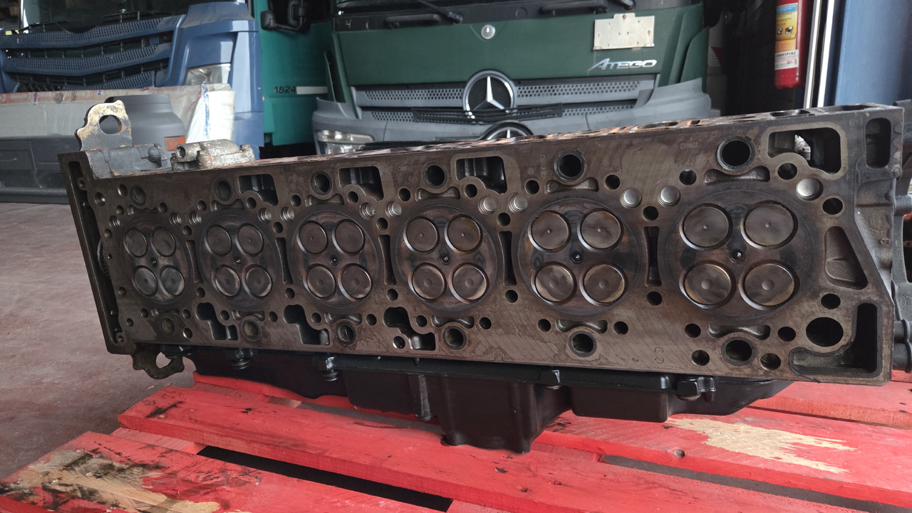 Глава на блока за Камион MERCEDES-BENZ OM 470 LA: снимка 10